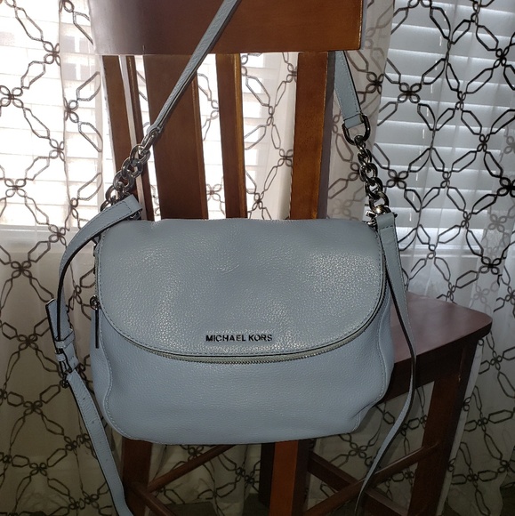 Michael Kors Handbags - *FIRM* Purse Michael Kors.
